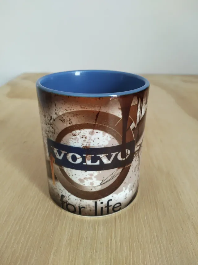 Taza Volvo