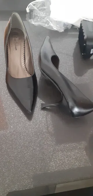 Zapatos de tacón negros