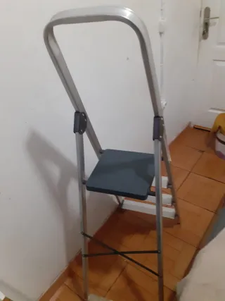 Escalera aluminio TRYUN 150 kg. Precio Negociable.