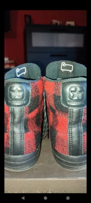 Converse Woolrich Scarpe Rosse e Nere