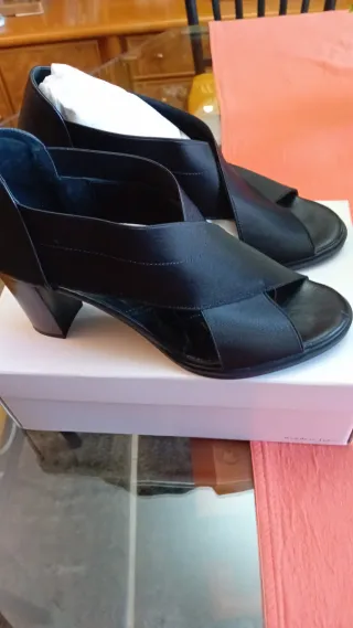 Sandalias Hispanitas Talla 42 Negras
