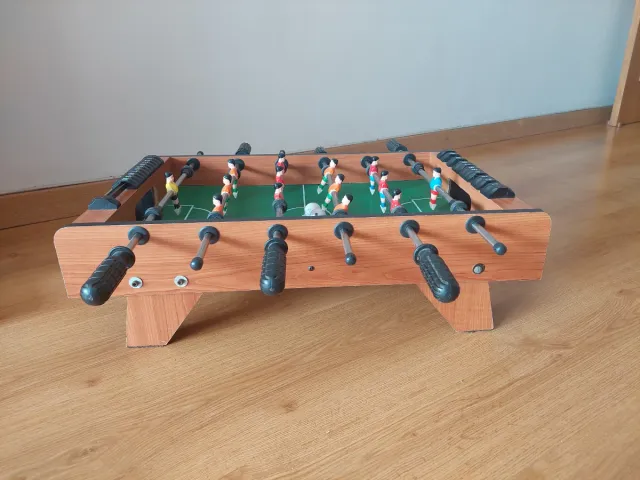 Futbolín de madera