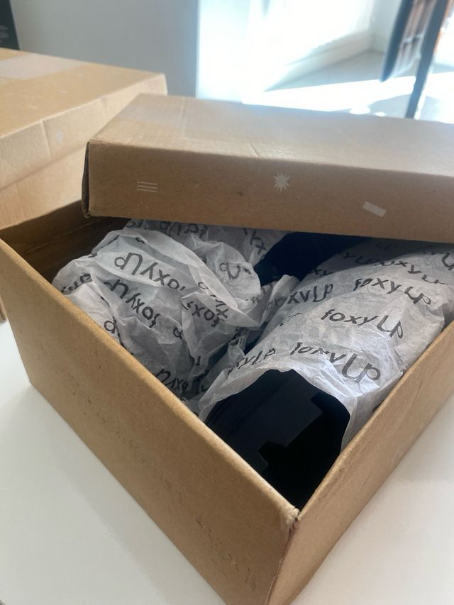 Mocasines negros T-40 nuevos con etiqueta