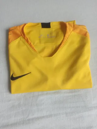 Camiseta Nike Amarilla