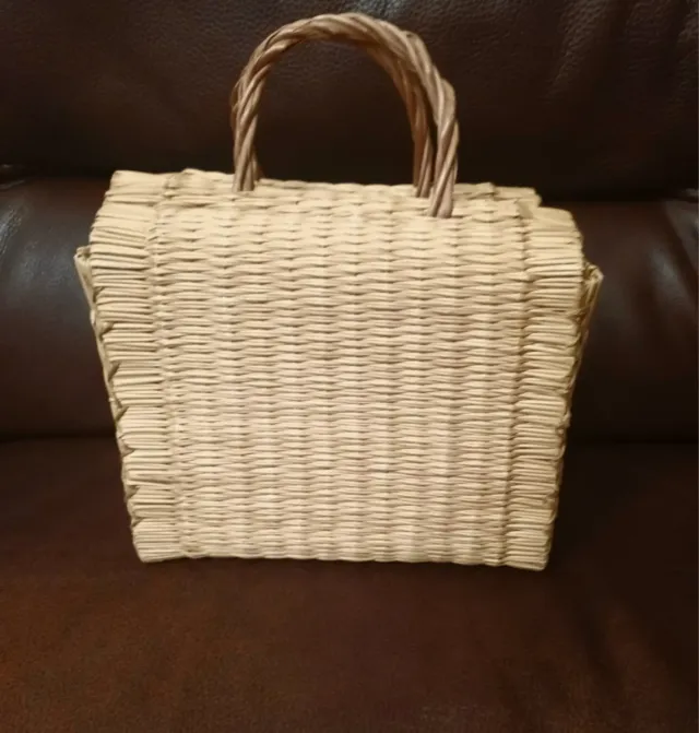 Bolso de mimbre portugués