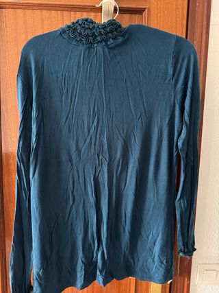 2 Camisetas Cuello Cisne Azul