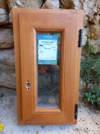 Ventana de madera