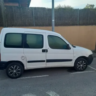 Alquiler economico Peugeot€20/2h €30/4h.6h:€40 8h