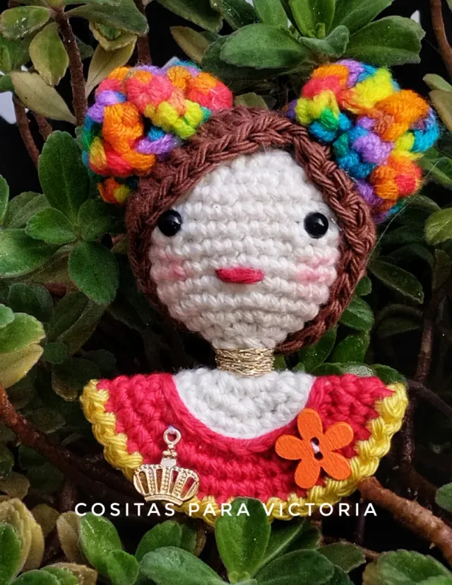 Regalo Navidad: Broche muñeca crochet Iris
