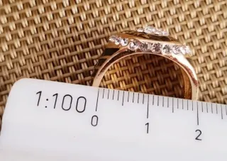 REBAJADO HOY! Anillo con pedrería