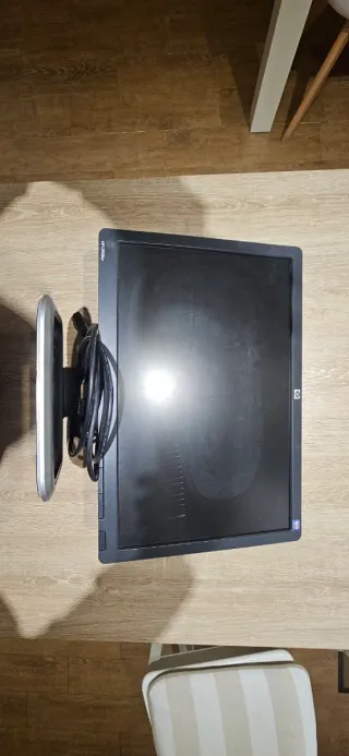 OPORTUNIDAD! Monitor HP 19 Negro/Plata como nuevo