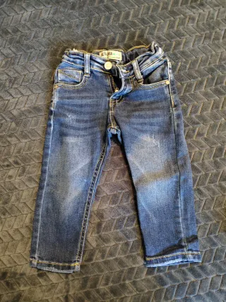 Lote 4 Pantalones Vaqueros Niño Talla 18-24m