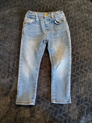 Lote 4 Pantalones Vaqueros Niño Talla 18-24m