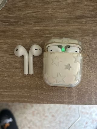 AirPods 2ª Generación.