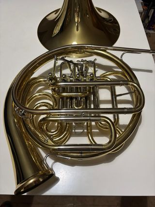 Trompa Doble Yamaha 567D