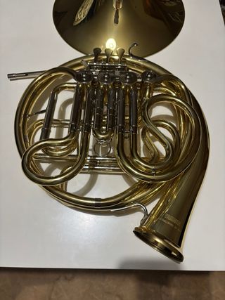 Trompa Doble Yamaha 567D