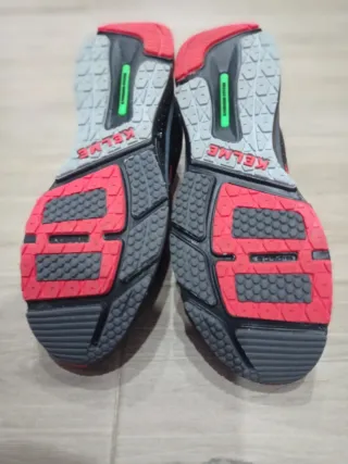 Zapatillas Kelme Talla 44 Negras y Naranjas