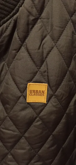 Cazadora bomber acolchada a cuadros