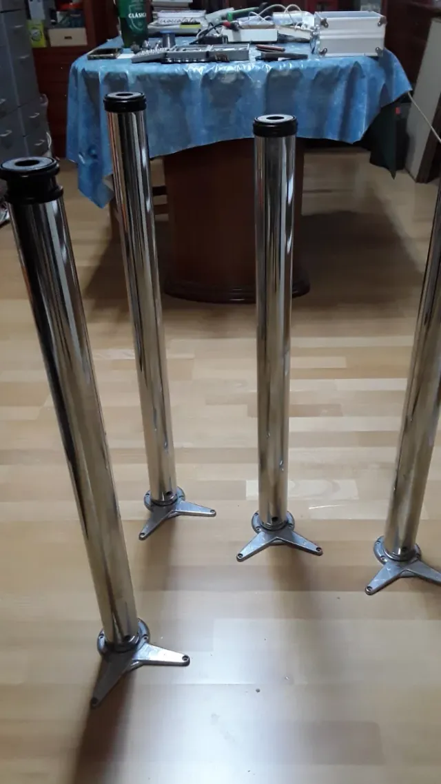 Patas de cocina cromadas regulables