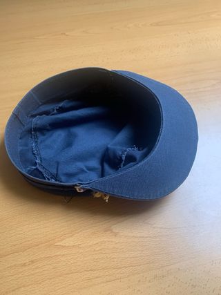 Gorra marinero azul con cordón dorado