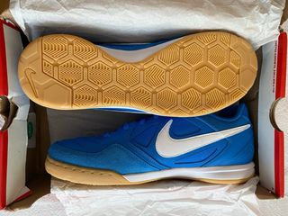 Nike Gato Talla 43 Azul y Blanco