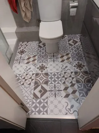 Suelo vinílico adhesivo estilo hidráulico. 100x60