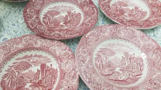 4 piatti fondi inglesi rossi e bianchi