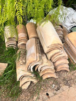 Tejas árabes de barro