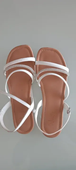 Sandali eleganti bianchi con strass