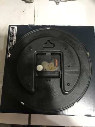 Orologio da parete nero in plastica