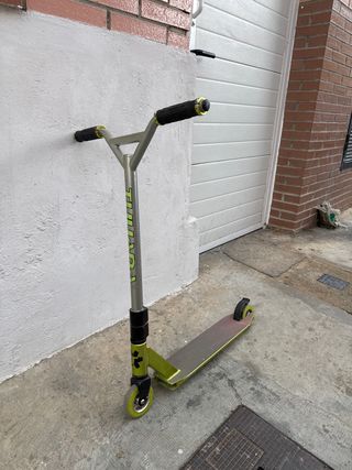 Patinete Scooter Verde y Gris