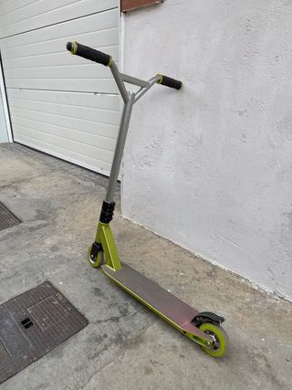 Patinete Scooter Verde y Gris