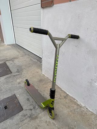 Patinete Scooter Verde y Gris