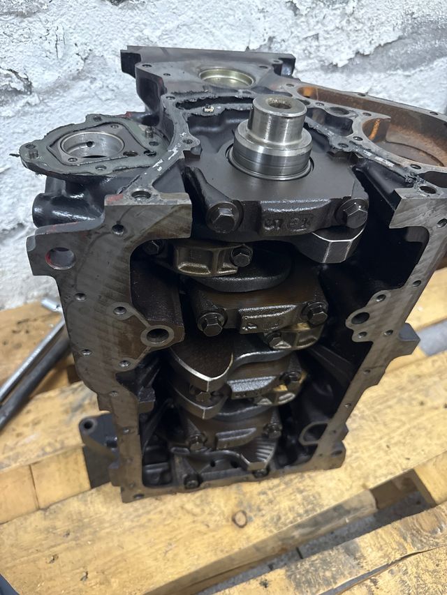 Bloque motor Clio 16v con pistones y cigüeñal