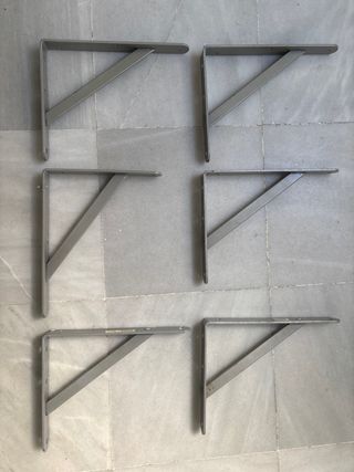 Escuadra Metálica Resistente 20x25cm