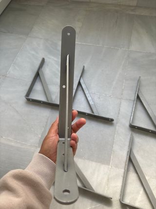 Escuadra Metálica Resistente 20x25cm