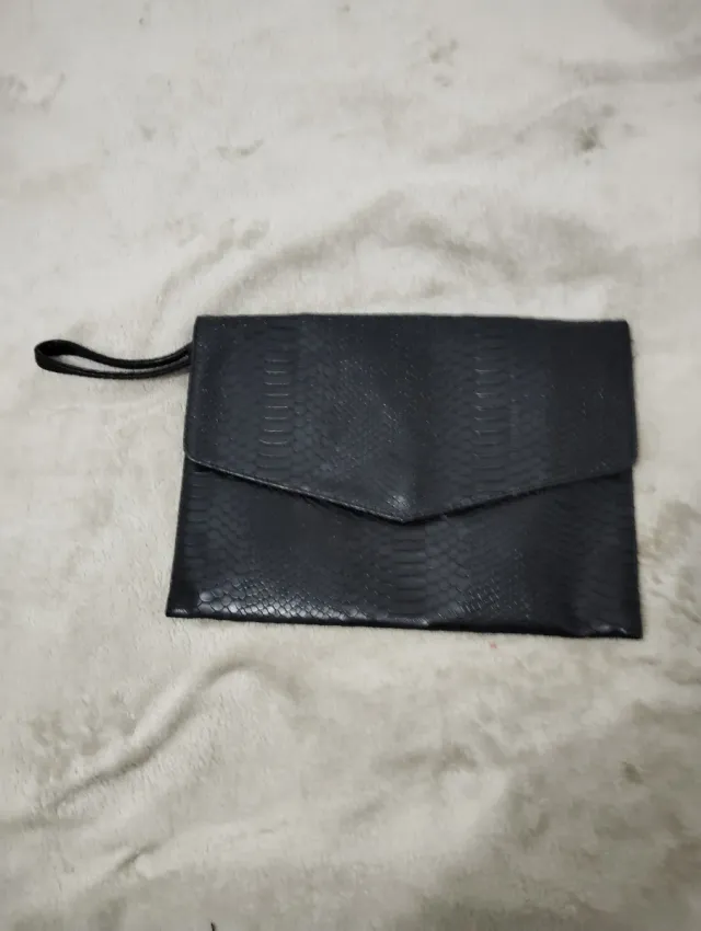 Bolso de mano efecto piel cocodrilo