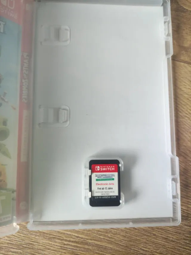 Plants vs Zombies Switch Edizione Completa