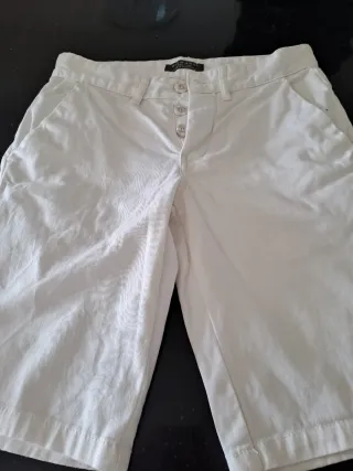 Pantalón corto hombre blanco