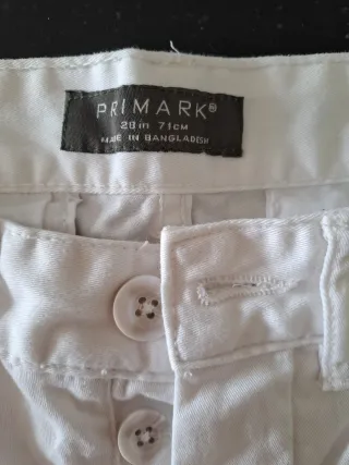 Pantalón corto hombre blanco
