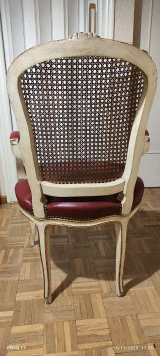 Silla Estilo Luis XVI con asiento de piel