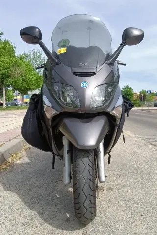 Moto Scooter Piaggio xevo 125 Gris Oscuro 49.200km