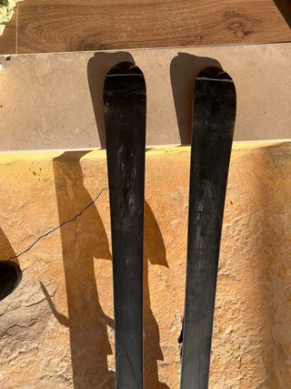 Esquís Atomic, Botas Salomon y Bastones Gabel