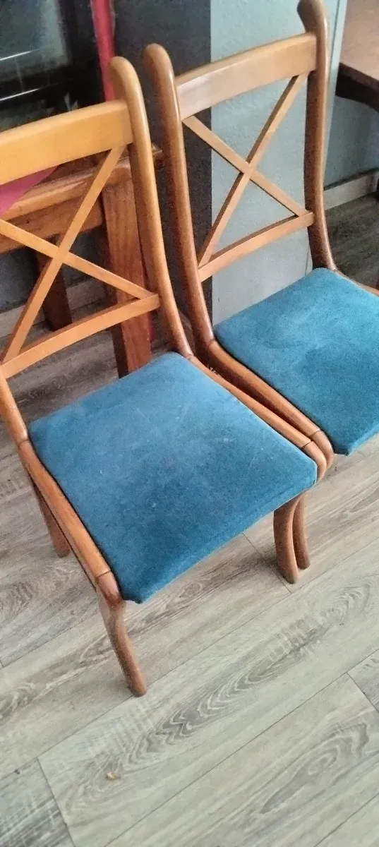 Juego de 2 sillas de comedor madera y tela azul