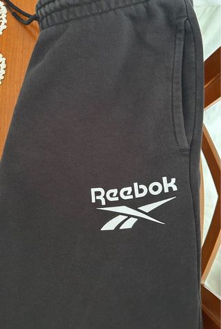 Pantalón chándal Reebok negro