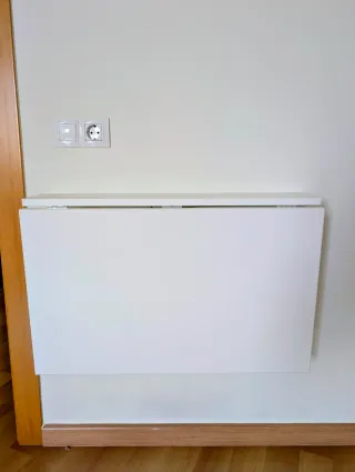 Mesa plegable de pared