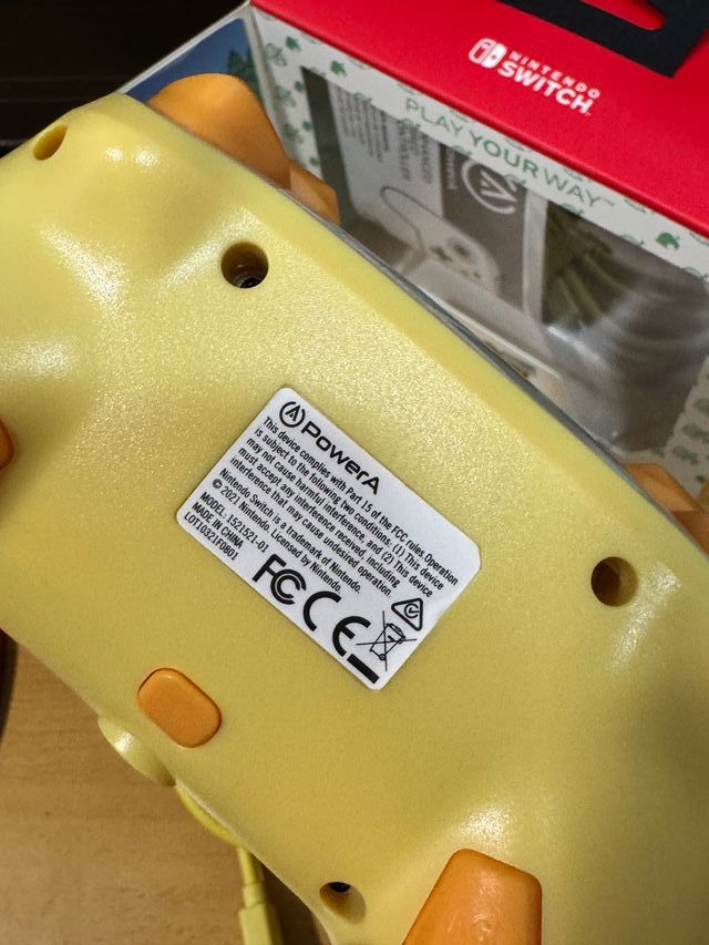 Controller Nintendo Switch Animal Crossing con cavo