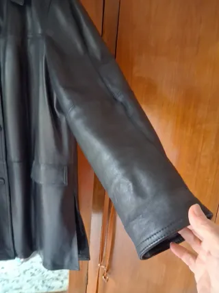 Soprabito in pelle nera