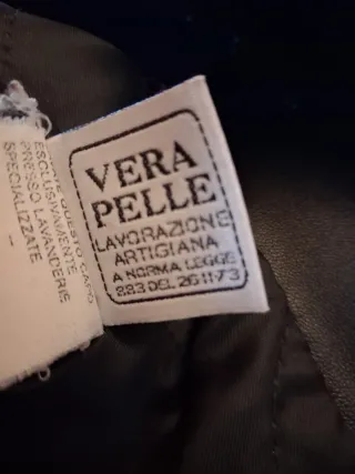 Soprabito in pelle nera