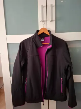 Parka polar negra y fucsia Talla 42